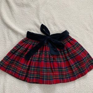 ✨Fun and Flirty Abercrombie and Fitch Mini Skirt ✨